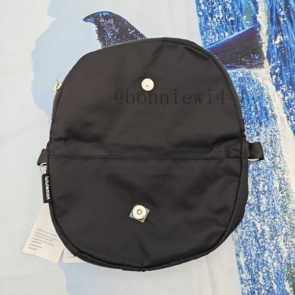 Lululemon silver All Night Festival Bag 2L black - Picture 3 of 4